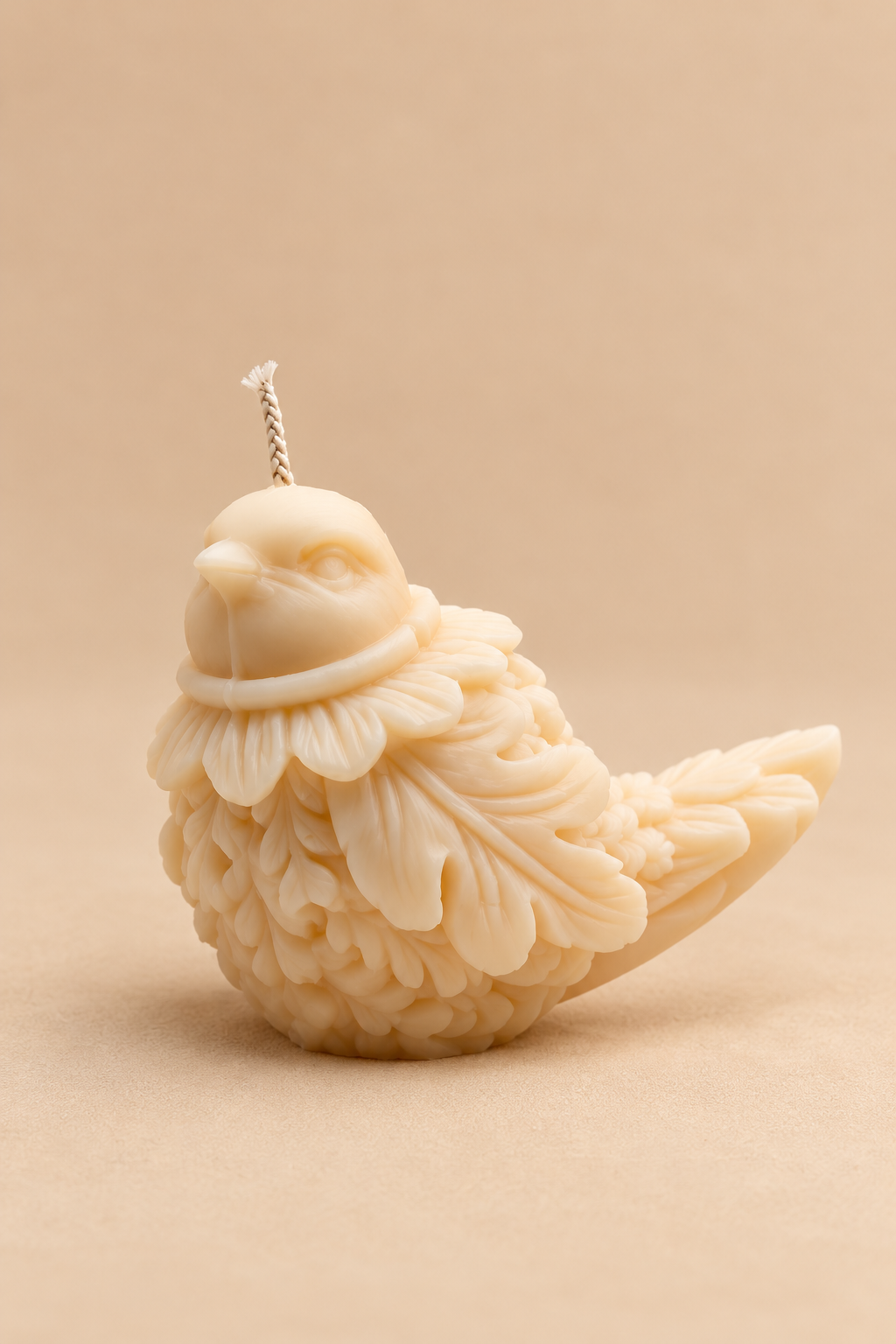 Bougie Oiseau aux Plumes de Feuilles – Bougie moulée décorative